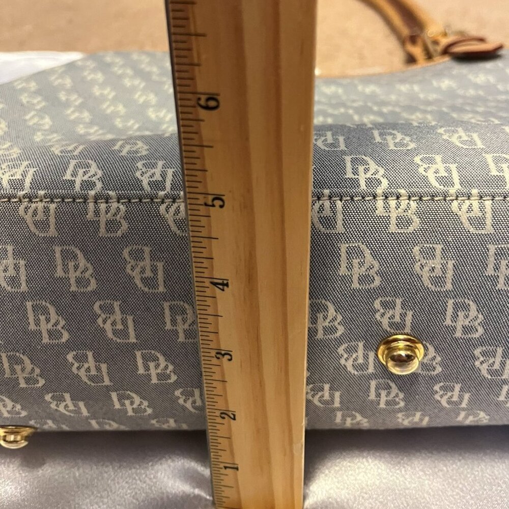 Dooney & Bourke Signature Buckle Satchel – Grey/White with Natural Trim - Picture 12 of 16